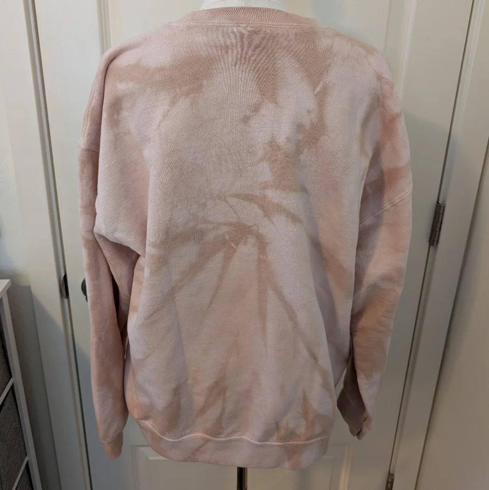 GILDAN 'MAMA' Sweatshirt Tie Dye Peachy Tan with White Graphic Oversized Size L - Picture 2 of 9